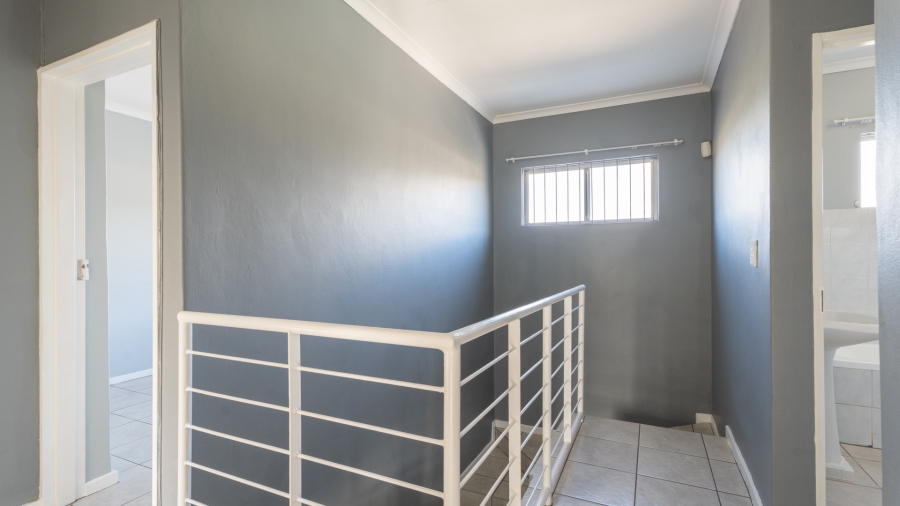 To Let 3 Bedroom Property for Rent in Paarl North Western Cape